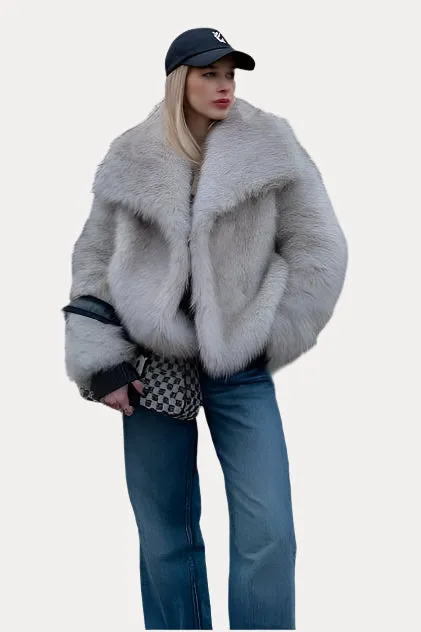 Elegant short imitation fur coat