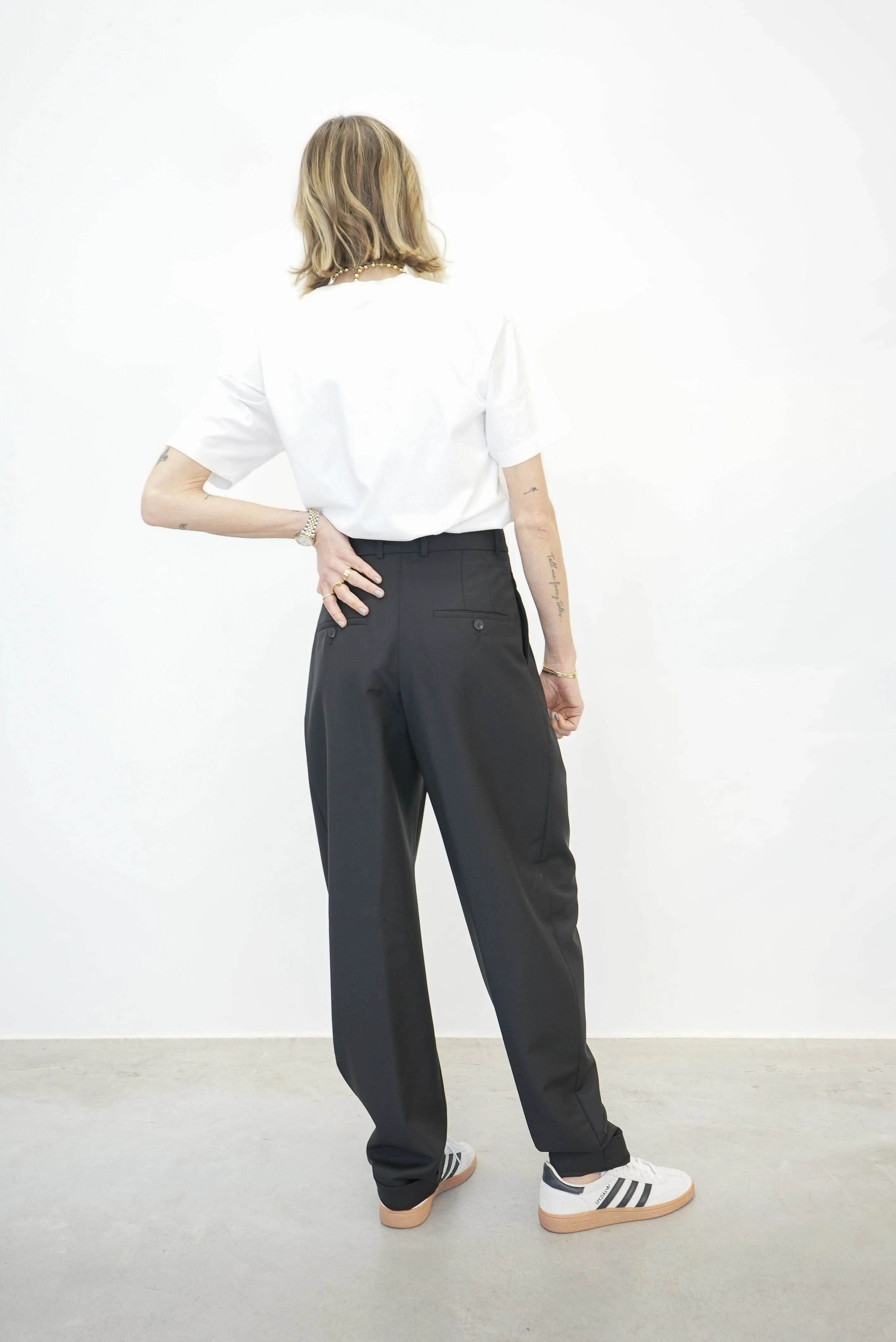 ROUND LEG SHAPED TAILORED TROUSERS