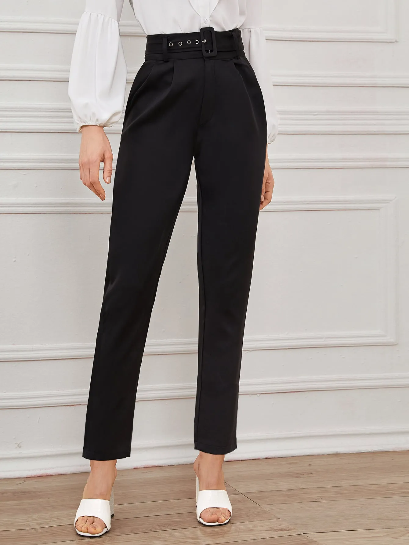 Solid Eyelet Buckle Belted Tailored Pants