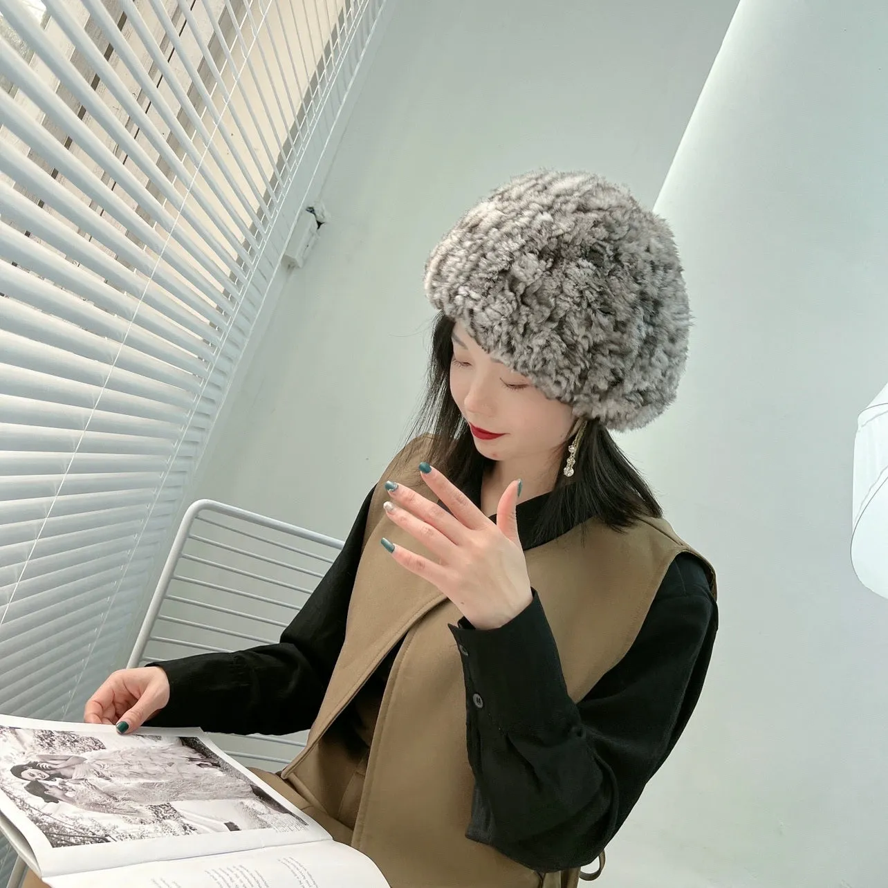 Temperament beret fur hat chinchilla American squirrel elastic cap painter hat ladies warm double-sided fur